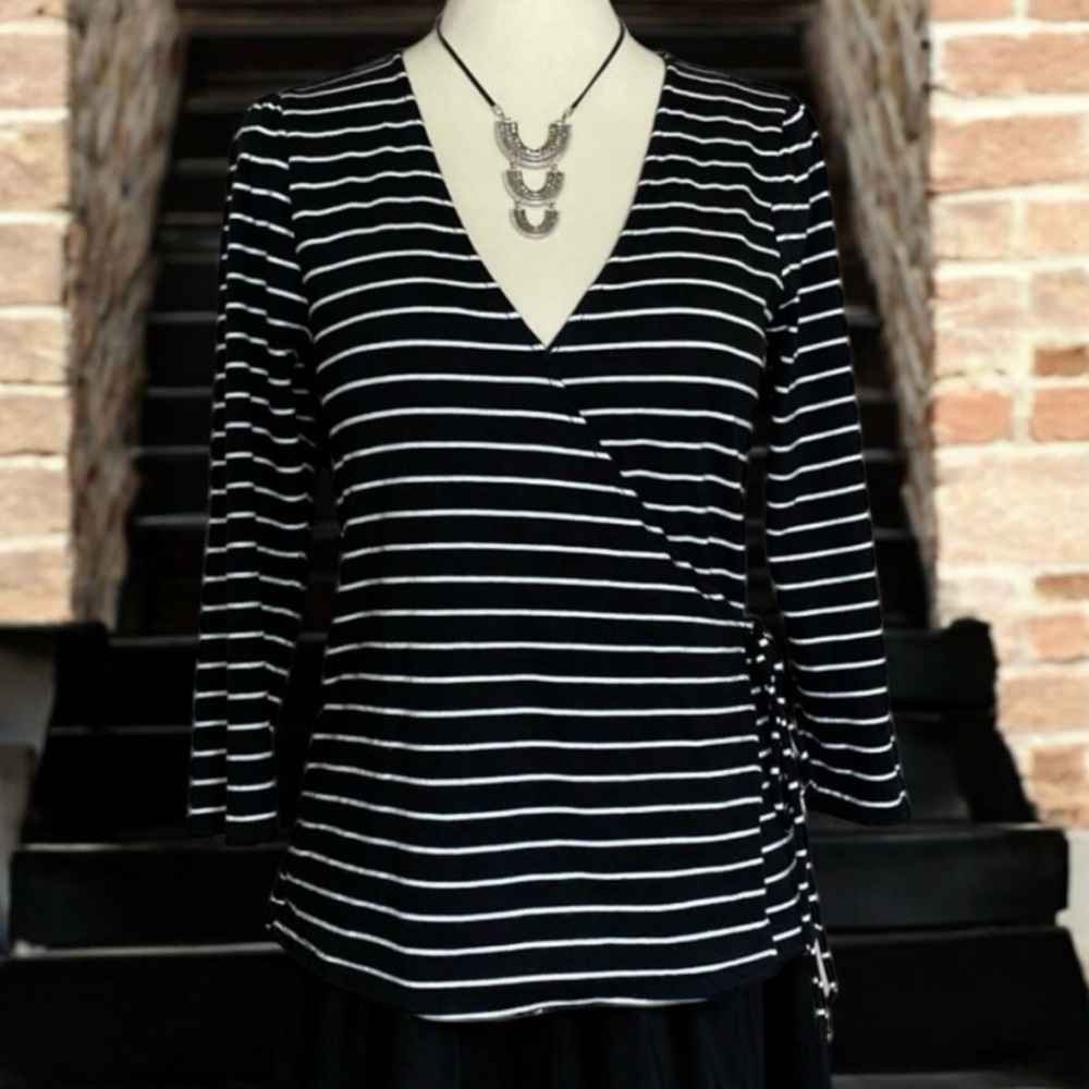 ⭐️HOST PICK🌟 Lucky Brand Striped Wrap Top